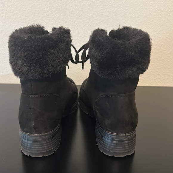 Old Navy Faux Fur Trim Suede Lace-Up Boots - Picture 5 of 6